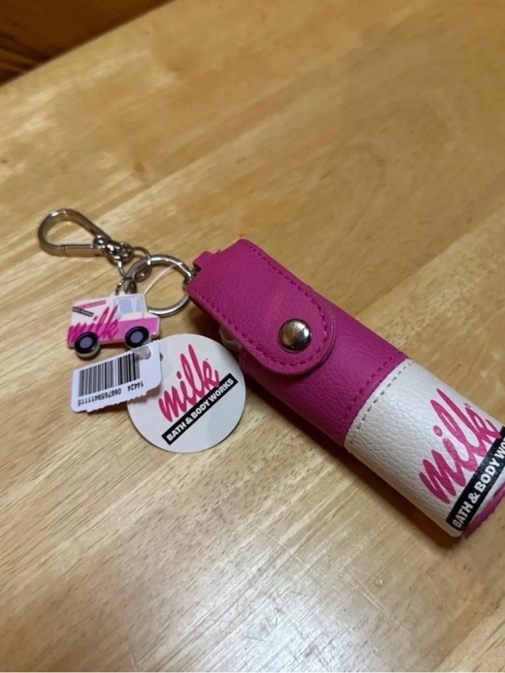 Bath & Body Works x Milk Bar 1oz Antibacterial Hand Spray Holder